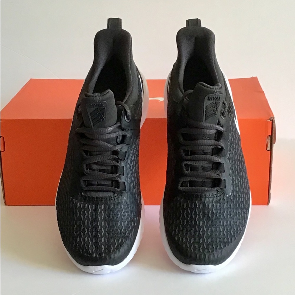 Nike Renew Rival Black/White Women NIB